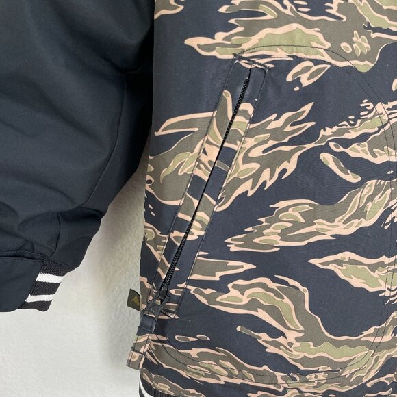 Burton Kids Medium US 10/12 Camouflage Hooded Snow Ski Jacket Snowboard DRYRIDE - Picture 8 of 10